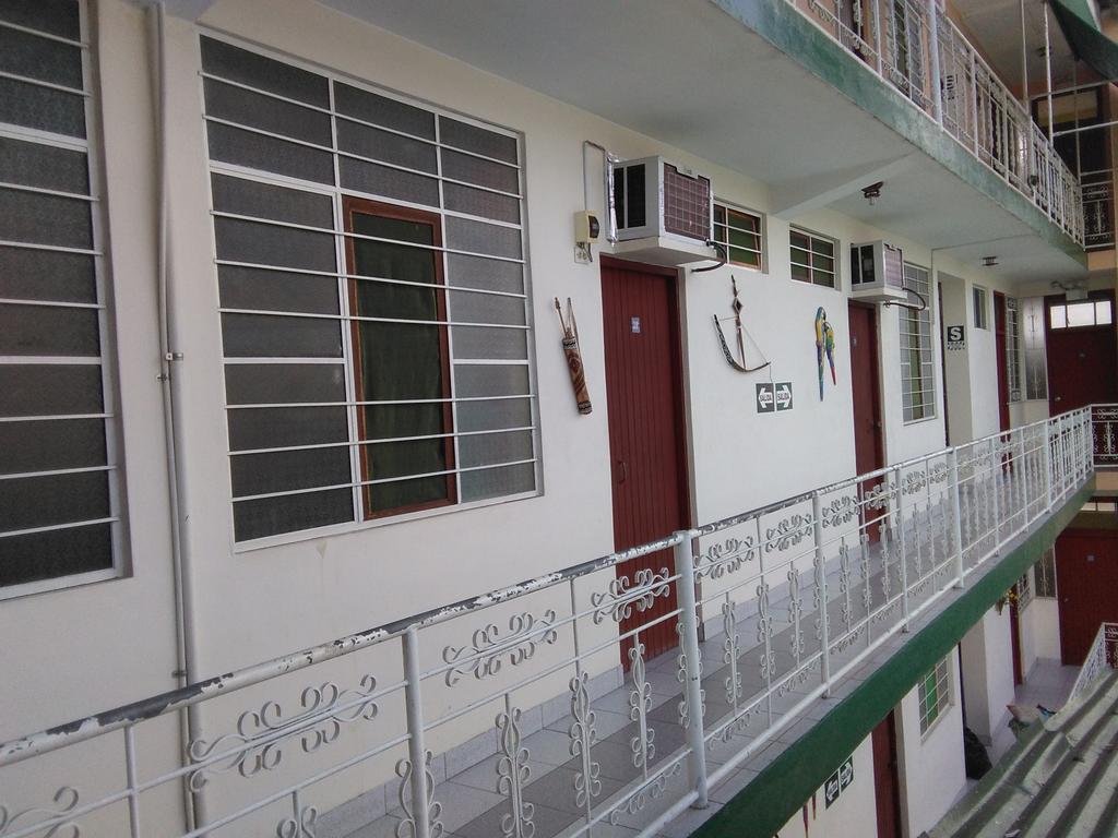 Hostal El Colibri 이키토스 외부 사진