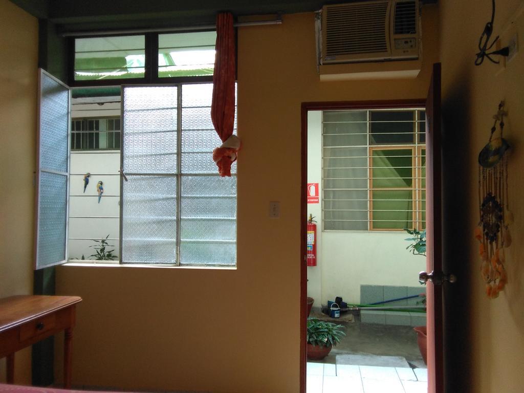 Hostal El Colibri 이키토스 객실 사진