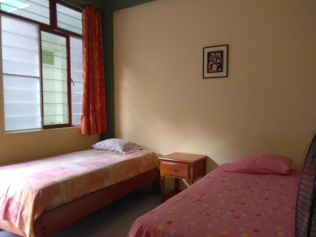 Hostal El Colibri 이키토스 객실 사진