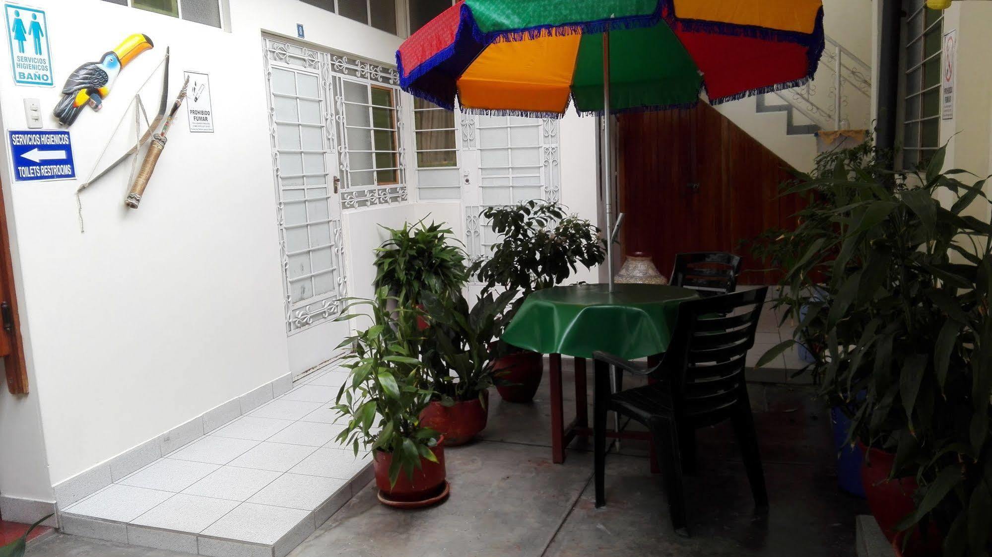 Hostal El Colibri 이키토스 외부 사진